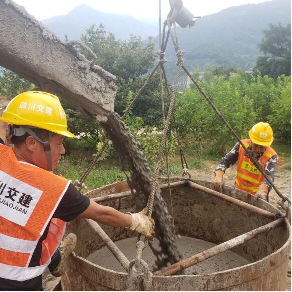 德会总包部第200根桩基浇灌.jpg