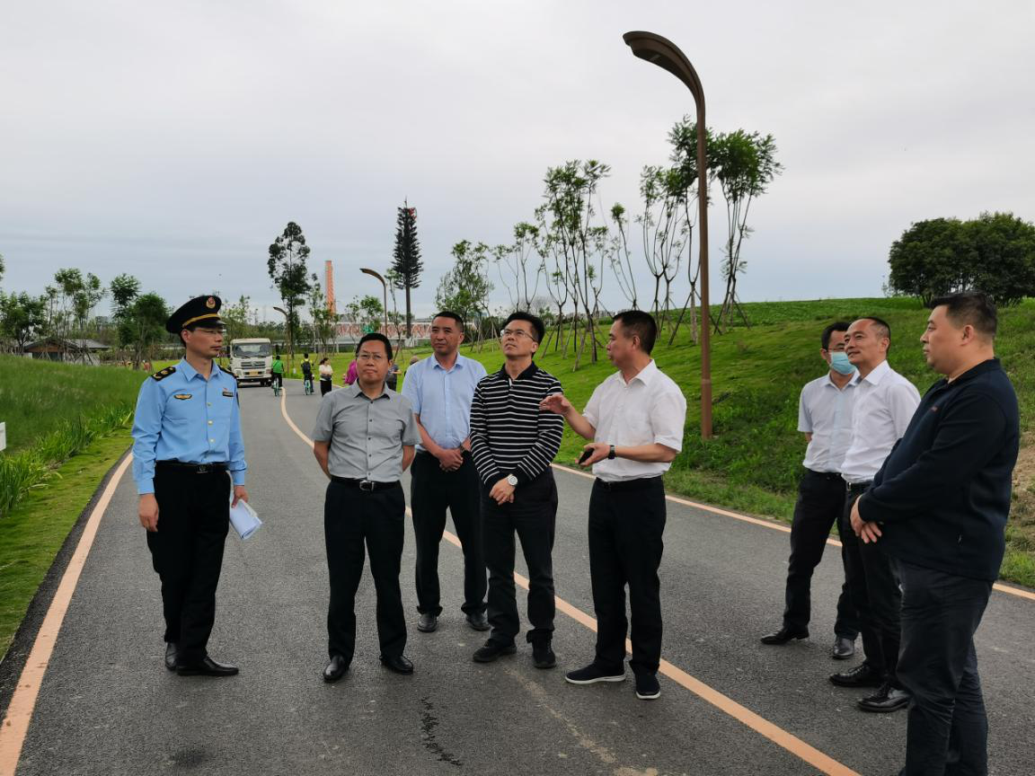 省交通运输厅党组成员、副厅长张勇赴成都绕城高速公路白家互通立交独柱墩桥梁加固工程调研指导